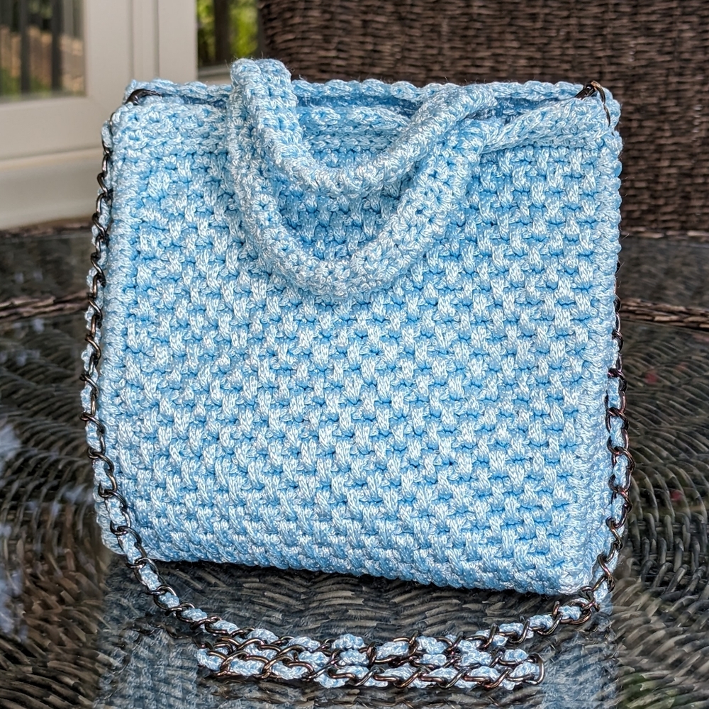Crochet baby blue handbag